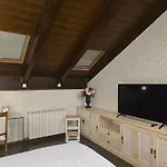 Un Encanto De Duplex Apartment *