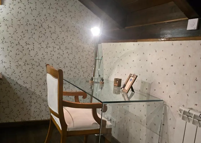 Un Encanto De Duplex Lägenhet